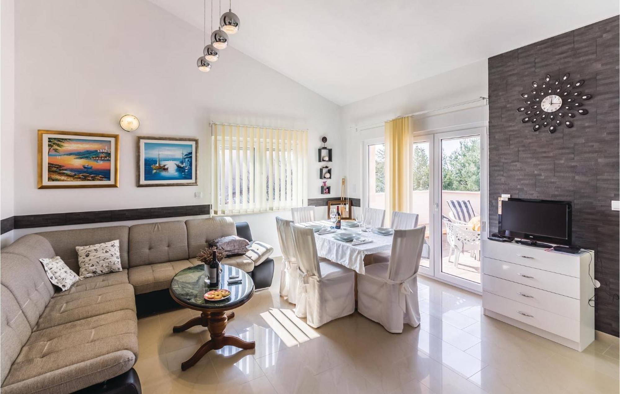 Stunning Apartment In Fazana With House Sea View Zewnętrze zdjęcie