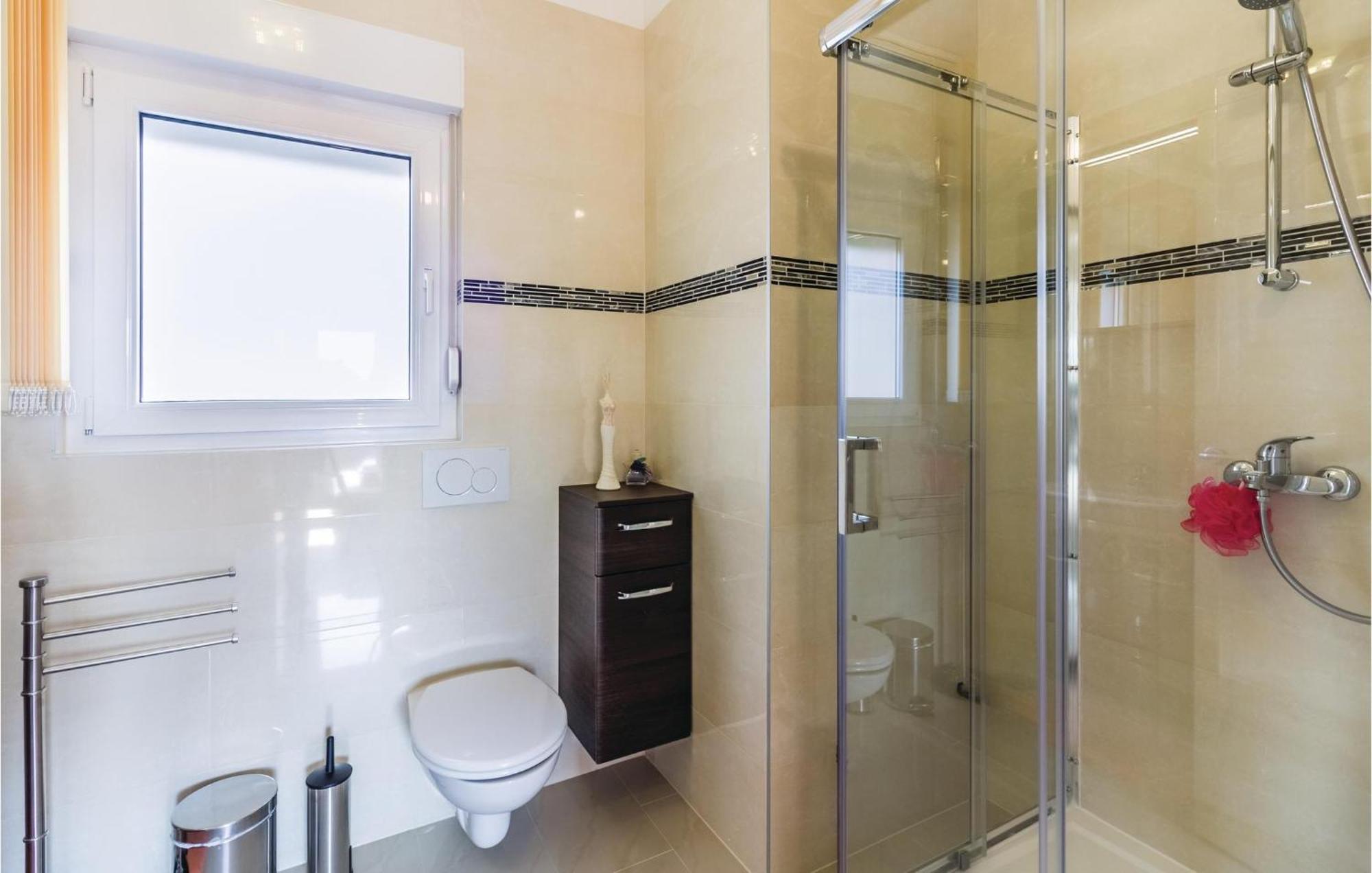 Stunning Apartment In Fazana With House Sea View Zewnętrze zdjęcie