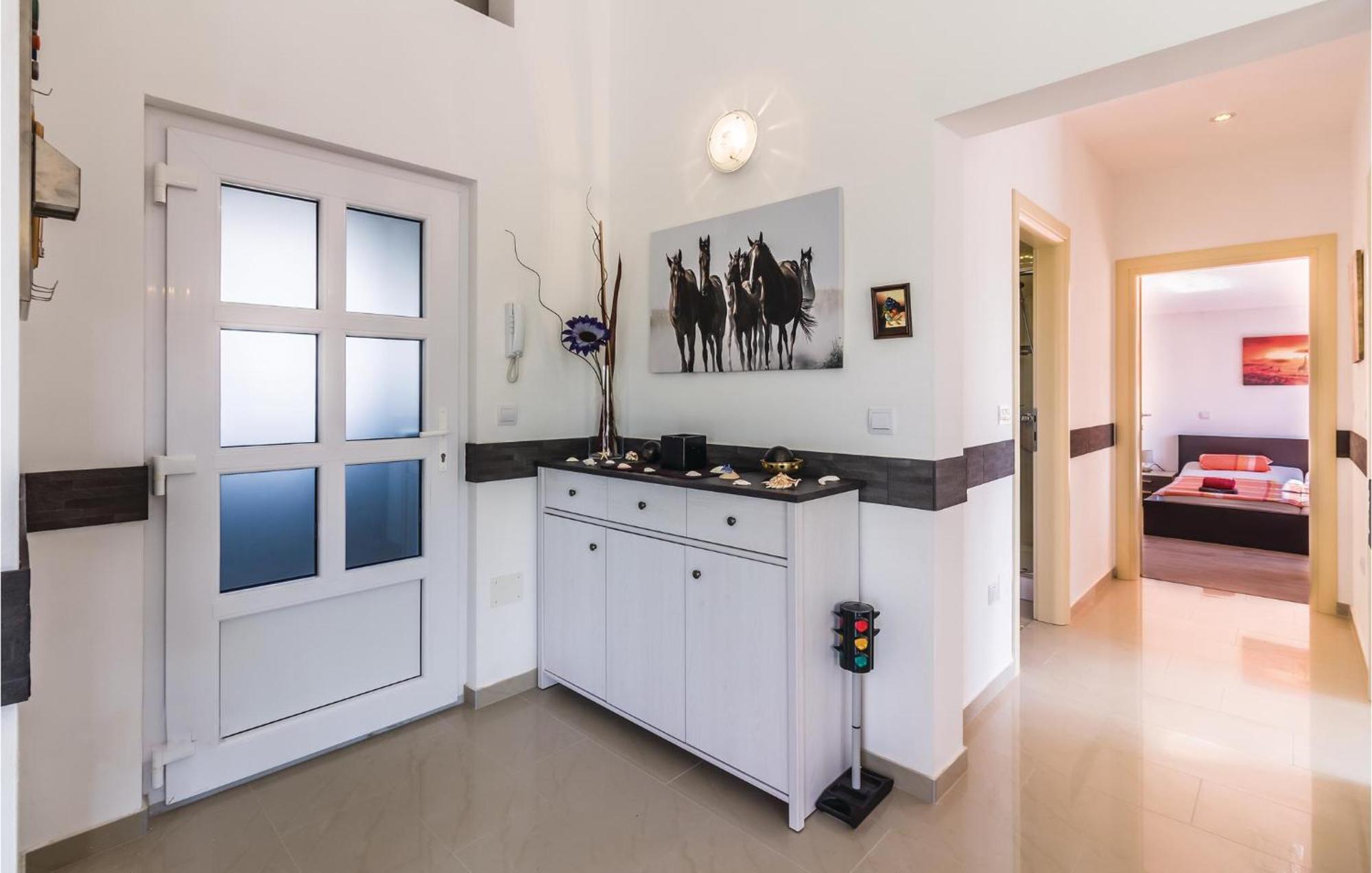 Stunning Apartment In Fazana With House Sea View Zewnętrze zdjęcie