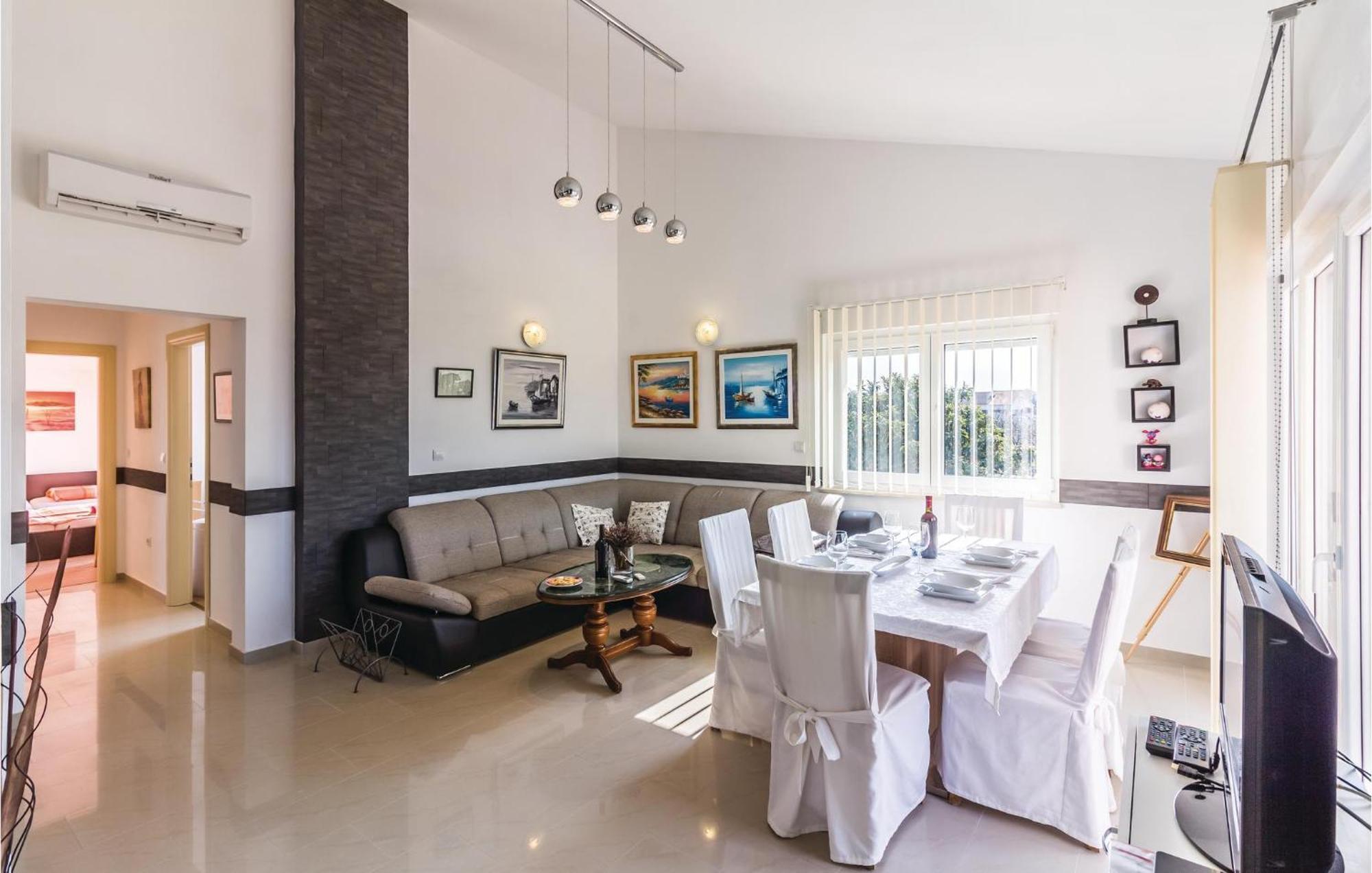 Stunning Apartment In Fazana With House Sea View Zewnętrze zdjęcie