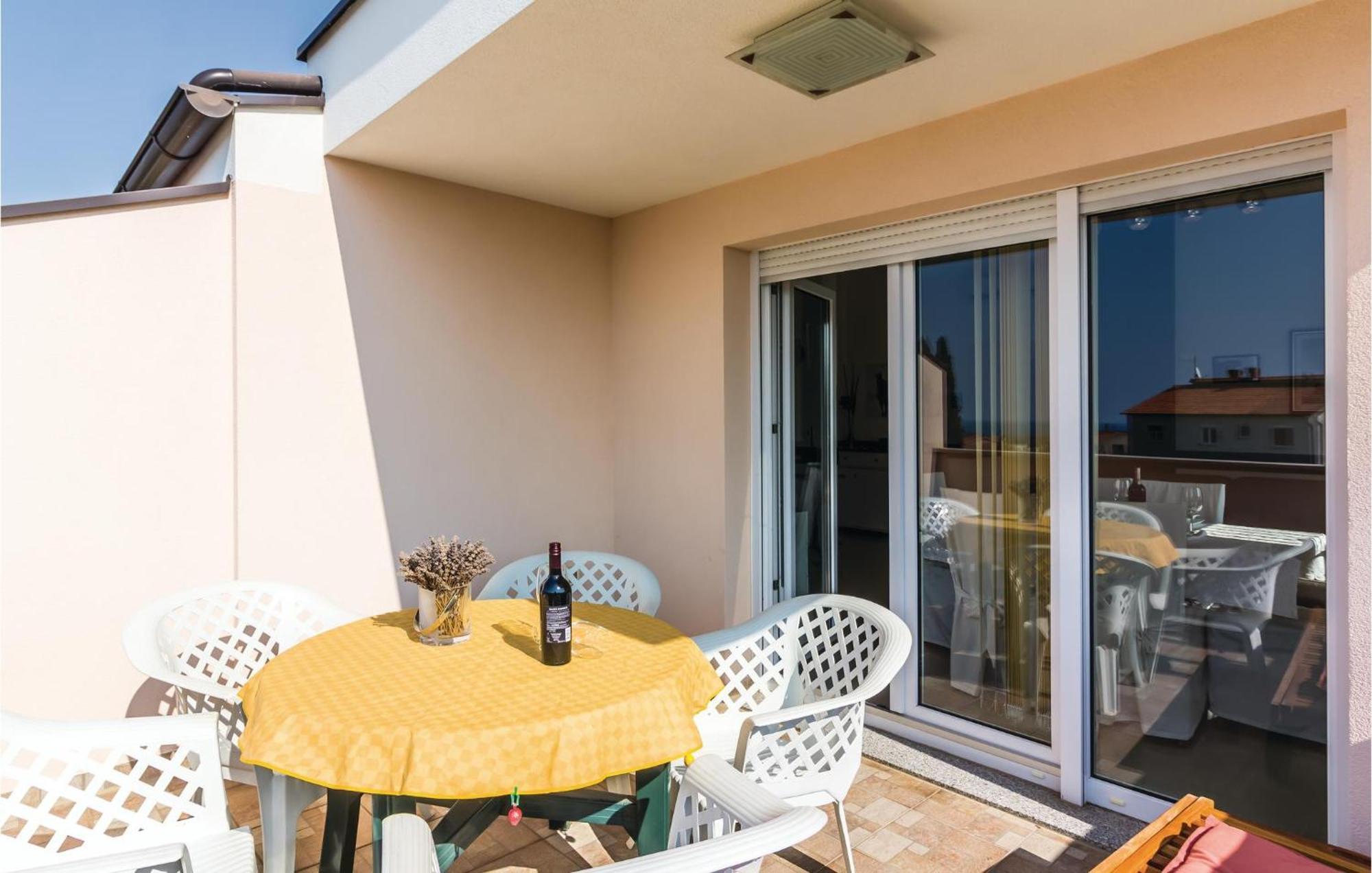 Stunning Apartment In Fazana With House Sea View Zewnętrze zdjęcie