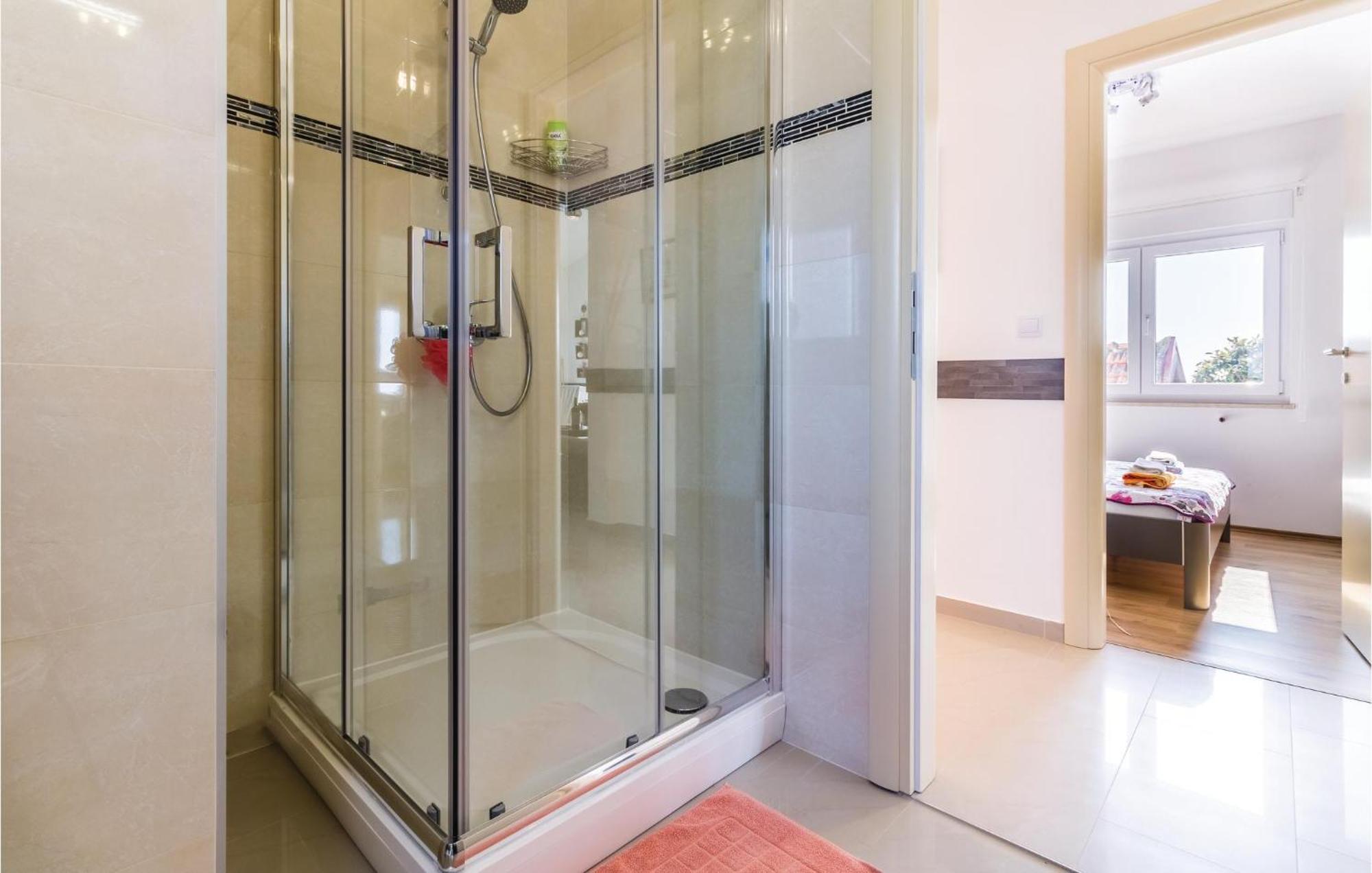 Stunning Apartment In Fazana With House Sea View Zewnętrze zdjęcie